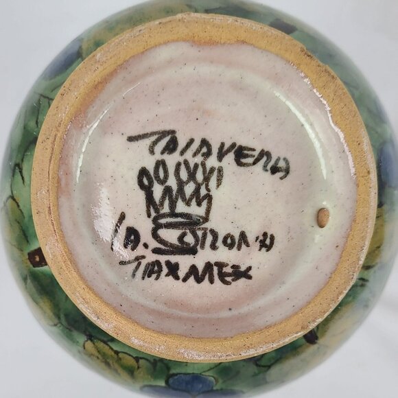 Talavera Pottery Vase La Corona Tlaxcala Mexico 6.75" Signed Grapes Grape Vine - Picture 8 of 9